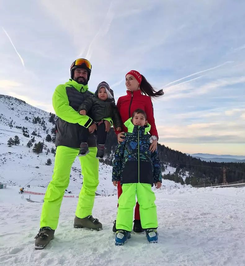 Burak Özçivit vacanta 40 de ani (9)