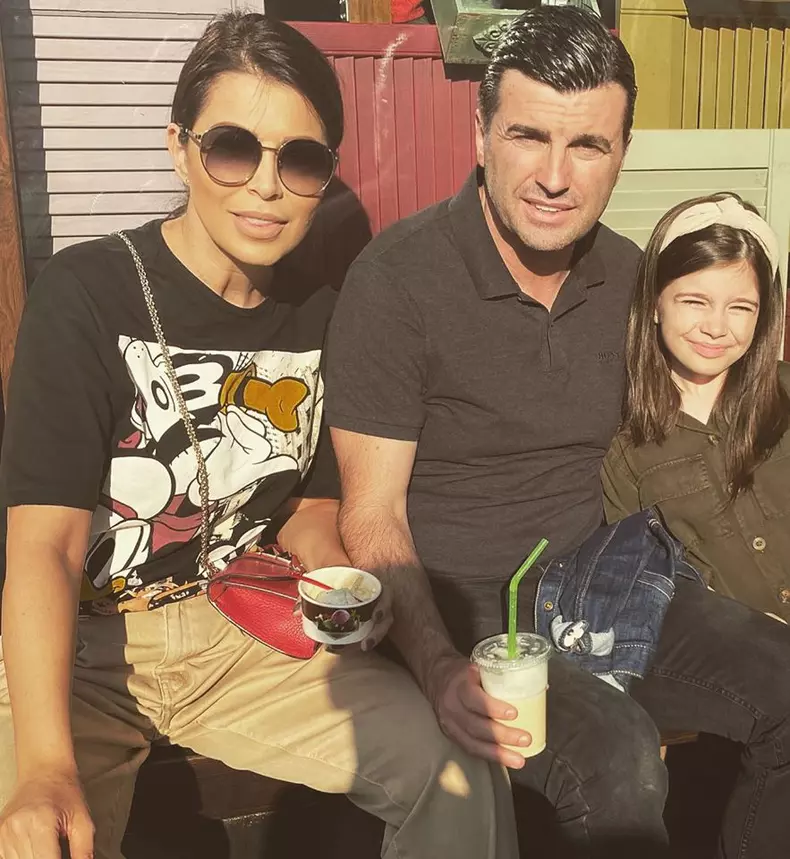 Simona-Patruleasa-sotul-ei-si-fetita-lor