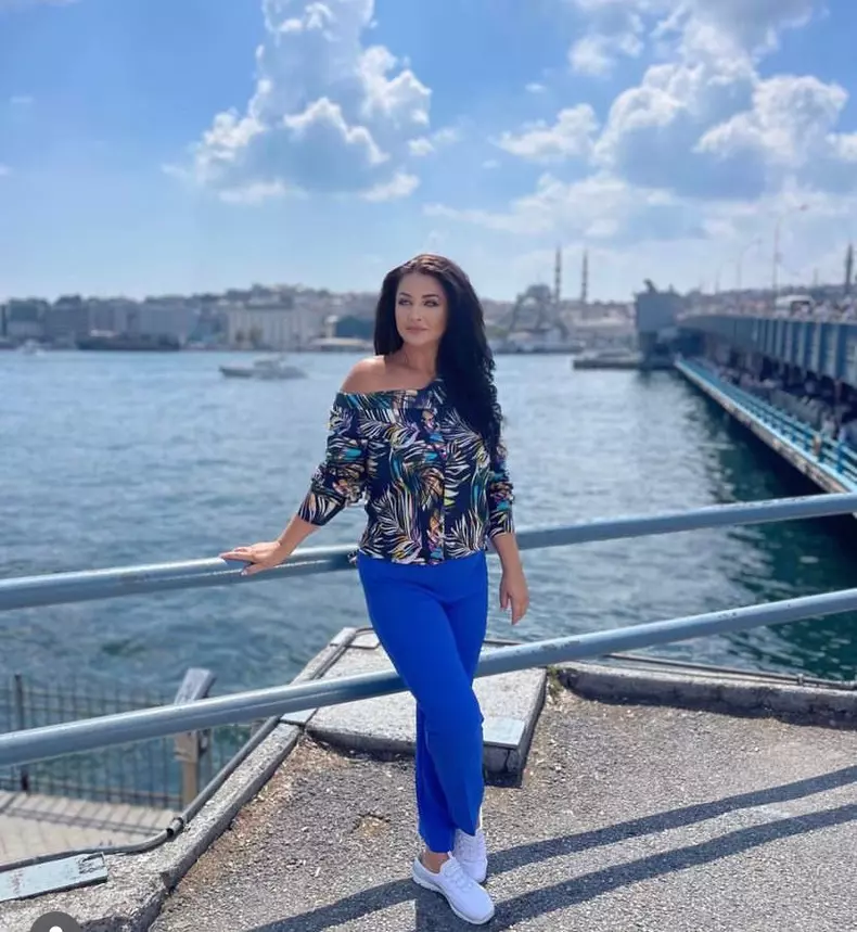 gabriela prezentatoare