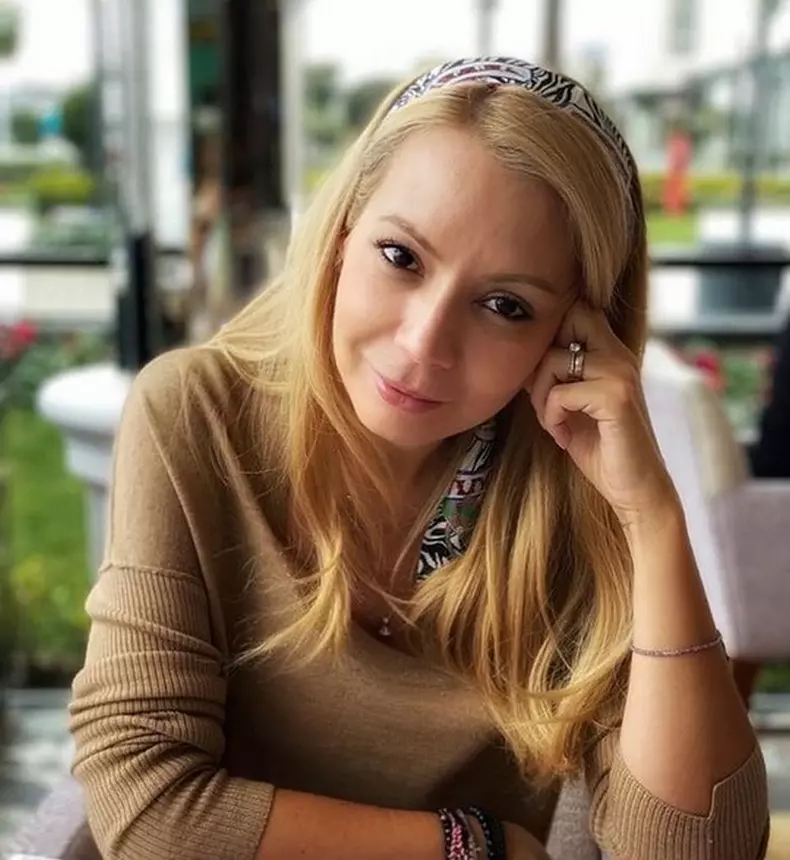 Daciana-Sarbu-fetita-adoptata3