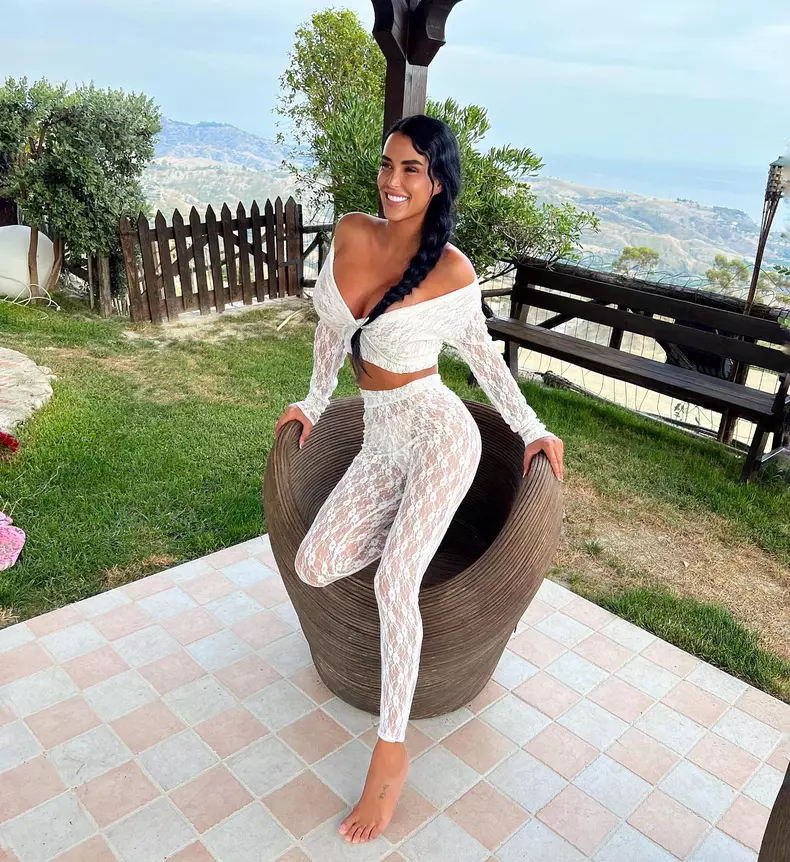 daniela crudu 435