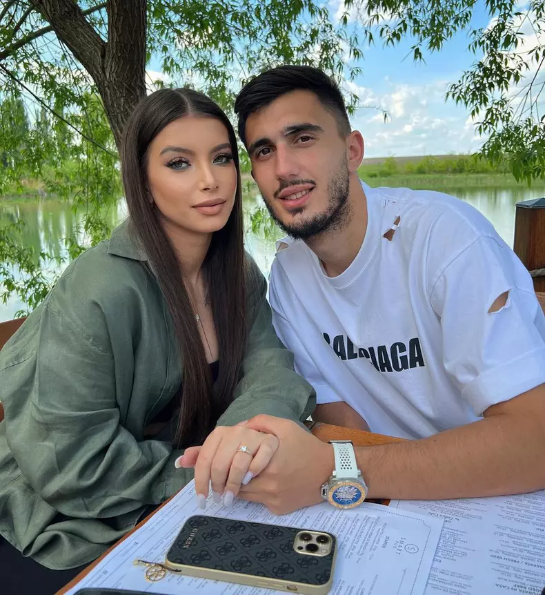 279784443_561215338755335_1428753645278319570_n