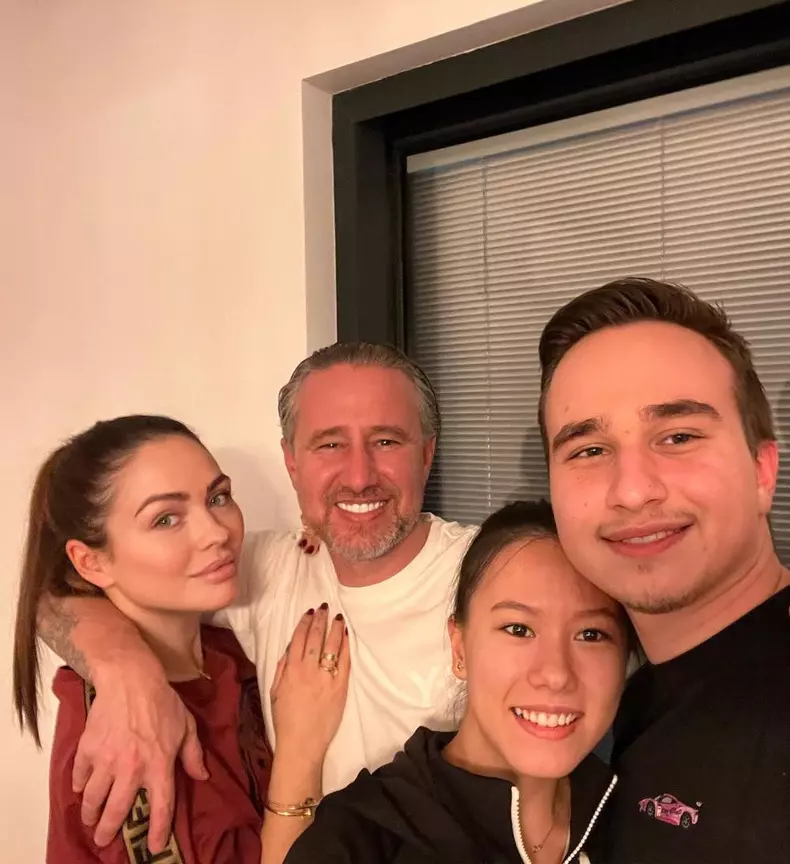 Asiana Peng Laurențiu Reghecampf Luca Reghecampf Corina