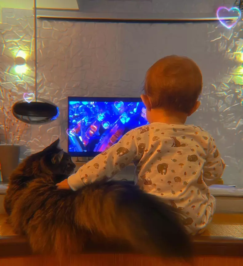 Gina-Pistol-imagini-adorabile-cu-fiica-ei-si-a-lui-Smiley-4