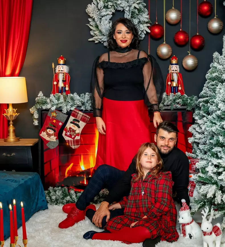 Oana impreuna cu sotul si fiica