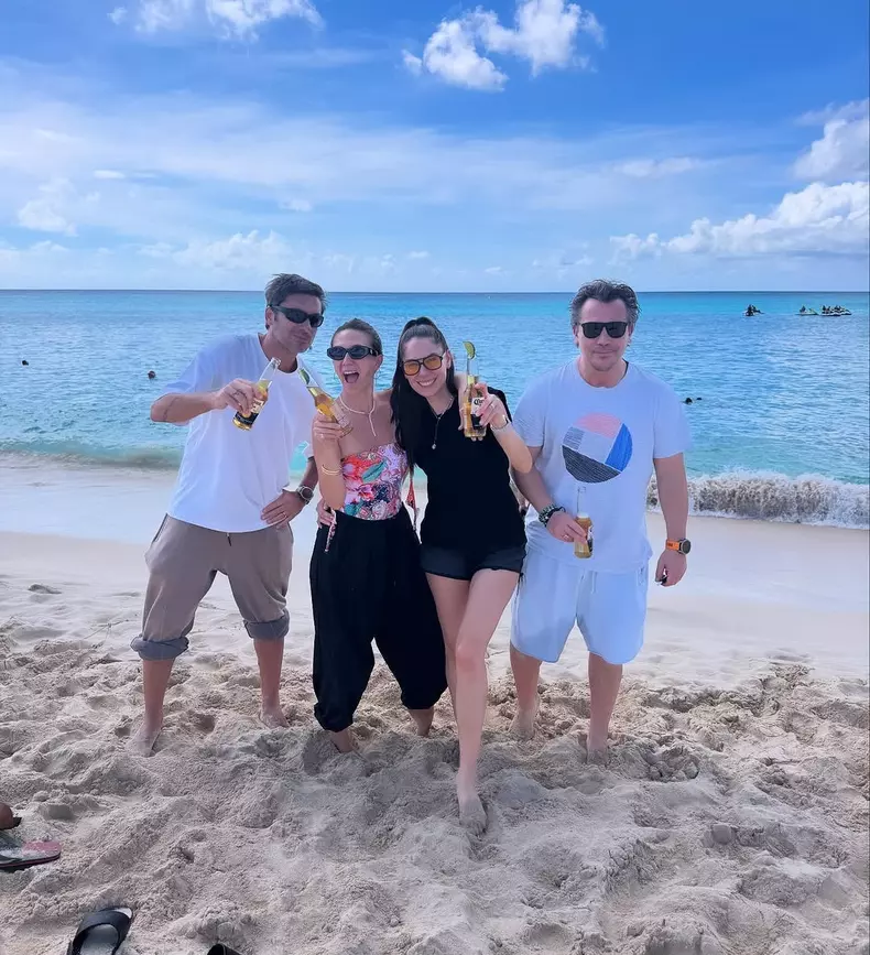 Irina Fodor, superbă în costum de baie  (3)