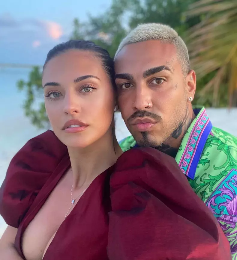 Alex Velea, aniversare pe plajele din Maldive. Ce mesaj i-a transmis Antonia partenerului său