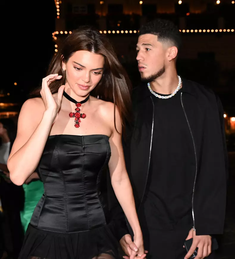 Kendall Jenner fotografiată complet goală. A renunțat la costumul de baie
