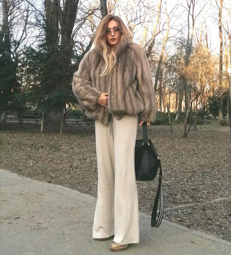 flora-in-haine-de-blana-1