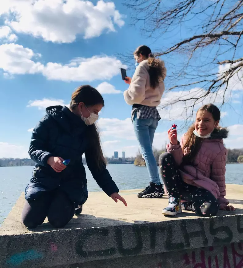 Doru Todoruț si cele trei fiice ale sale. Instagram (1)