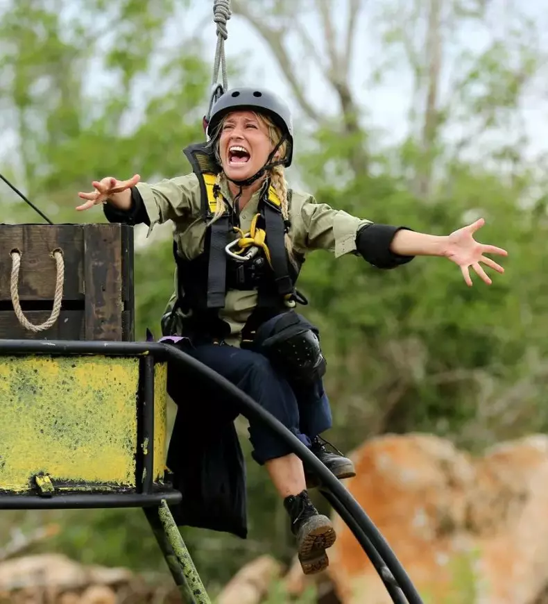 anisia-gafton-sunt-celebru-1