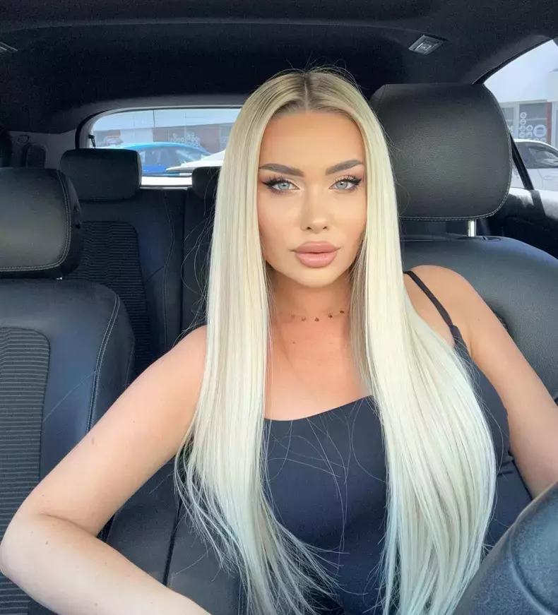 oana-monea-in-masina-2