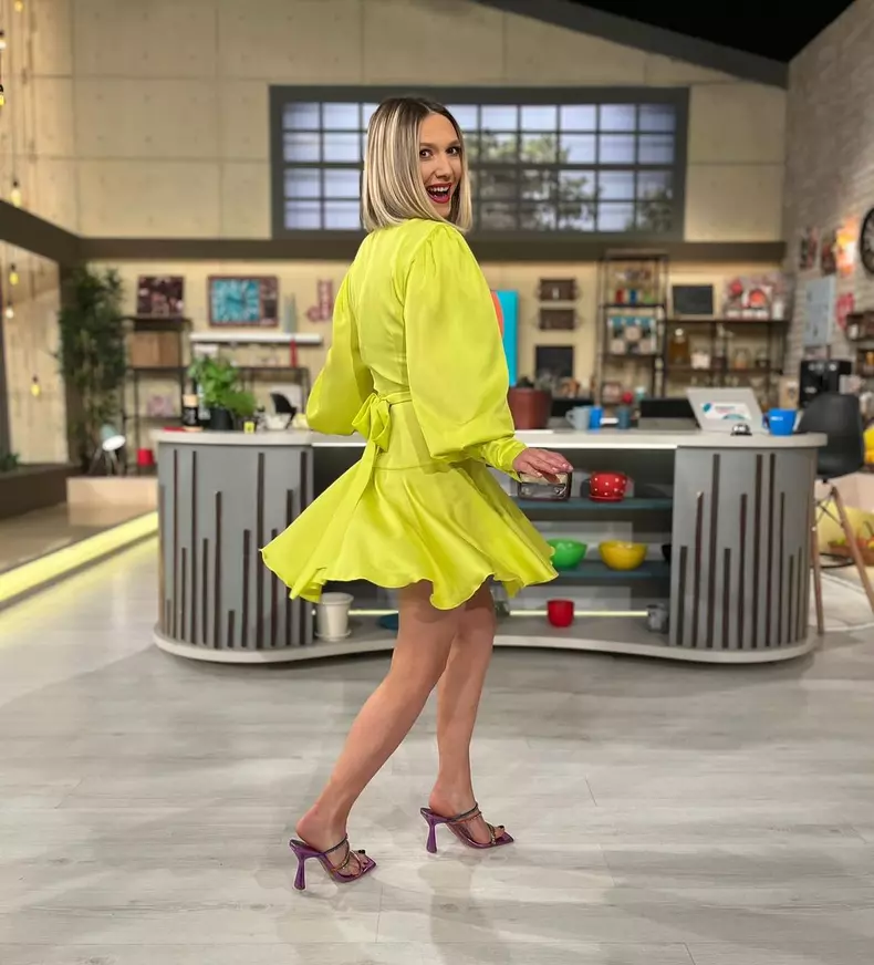 Adela Popescu a dezvăluit că ceva îi lipsește. Prin ce trece vedeta Pro TV. „Mă arde dorul”