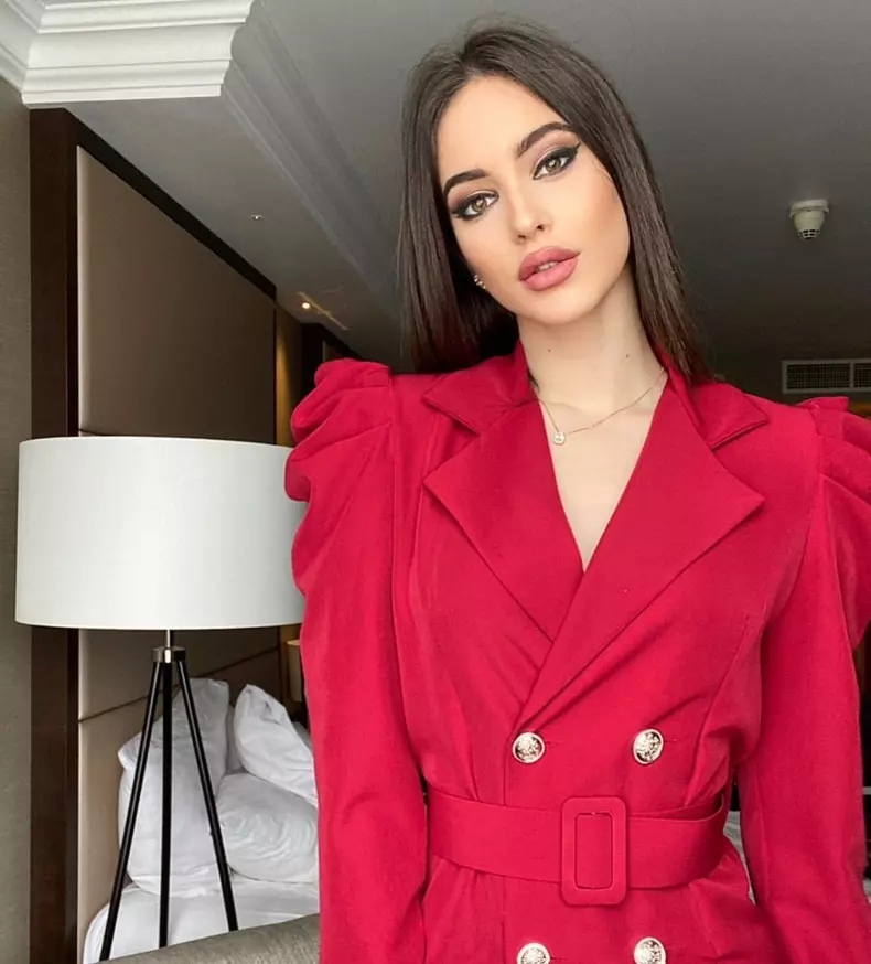 Eva-Zaharescu-fiica-Andreei-Berecleanu-despre-viata-in-Londra-6