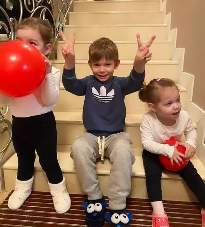 Valentina-Pelinel-copii3