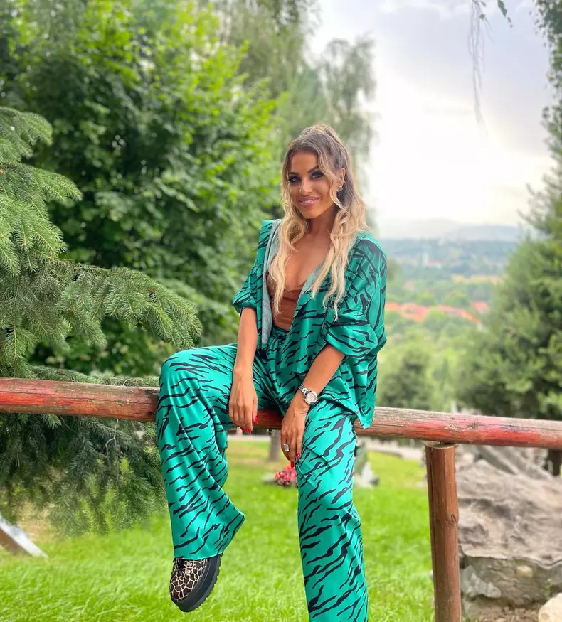 Amna-adevarul-despre-divortul-de-fostul-sot-1