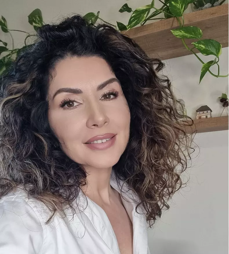 Carmen Bruma in bucatarie