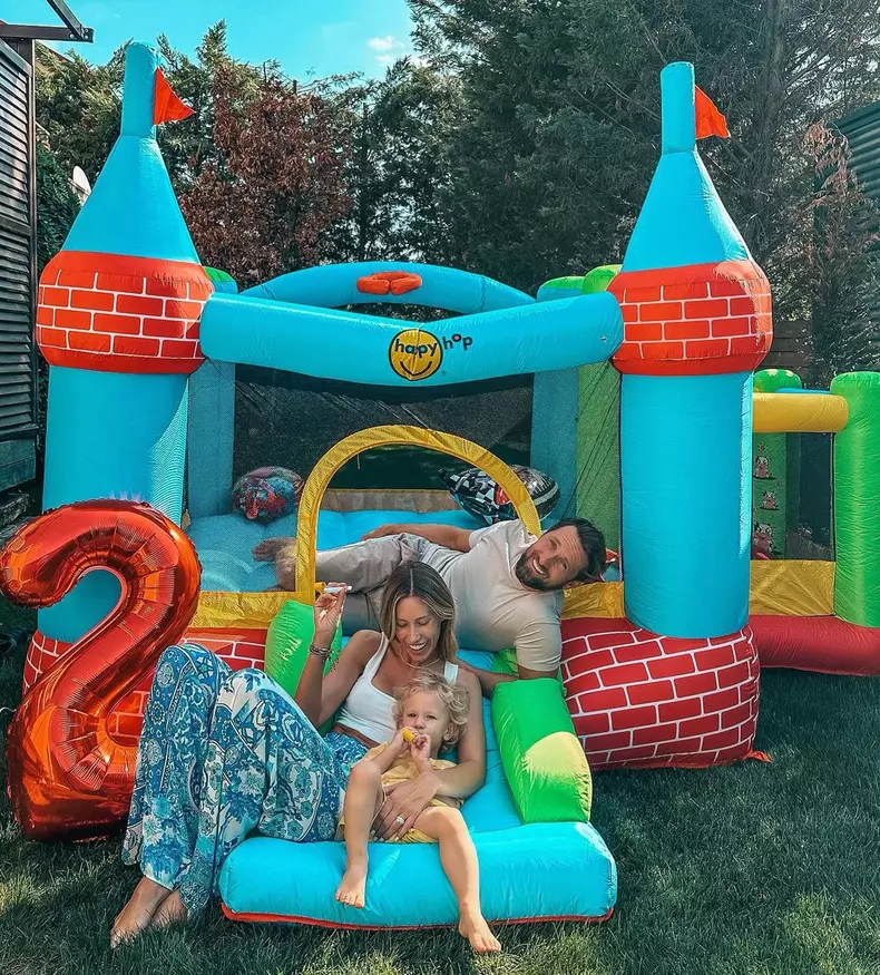 Fiul lui Dani Oțil a împlinit 2 ani. Gabriela Prisăcariu, dezvăluiri emoționante din ziua în care a devenit mamă