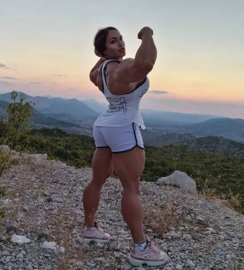 cea mai musculoasă femeie din lume Nataliya Kuznetsova
