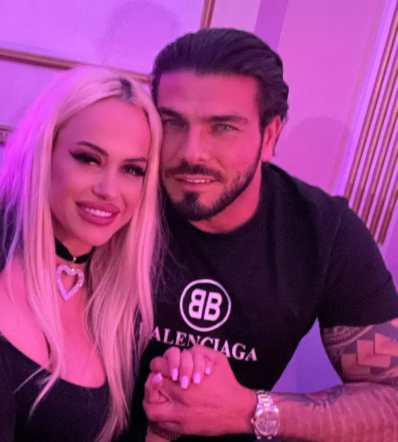 Anda Adam soțul (3)