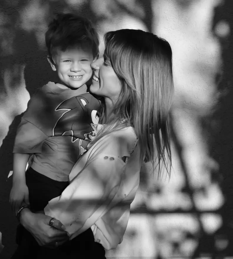 Dani Oțil a împlinit 46 de ani. Ce surpriză i-au pregătit soția lui, Gabriela, și fiul lor, Tiago: "Te iubim"