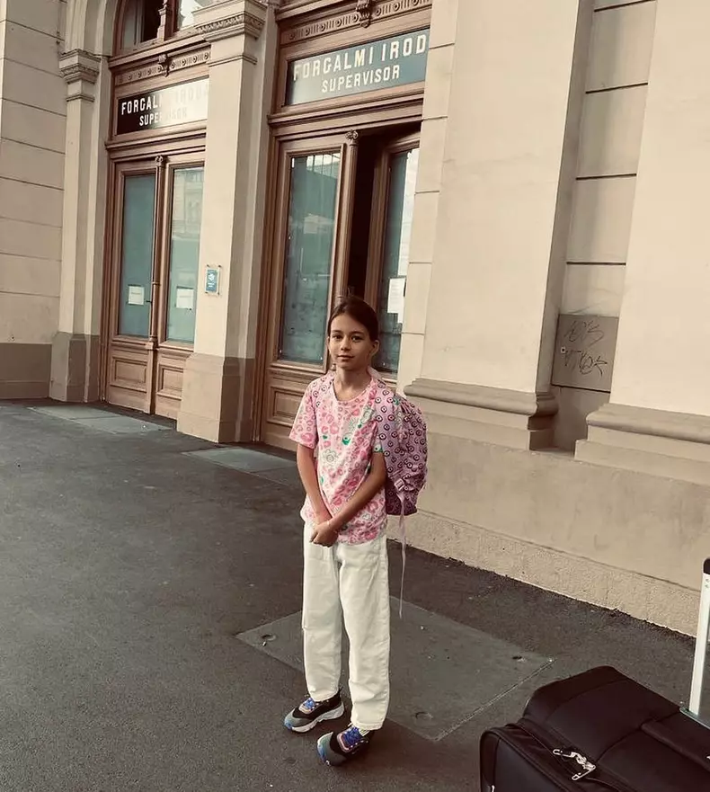 Vacanță cu peripeții pentru Anca Serea. Ce a pățit în tren, pe drum spre Disneyland (3)