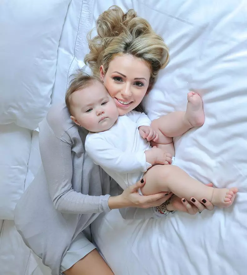 Catrinel Sandu si Sara Maria