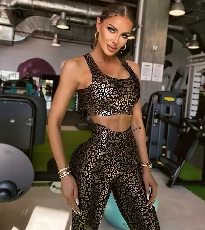 Bianca-Dragusanu-a-apelat-la-o-noua-interventie-estetica-2-1