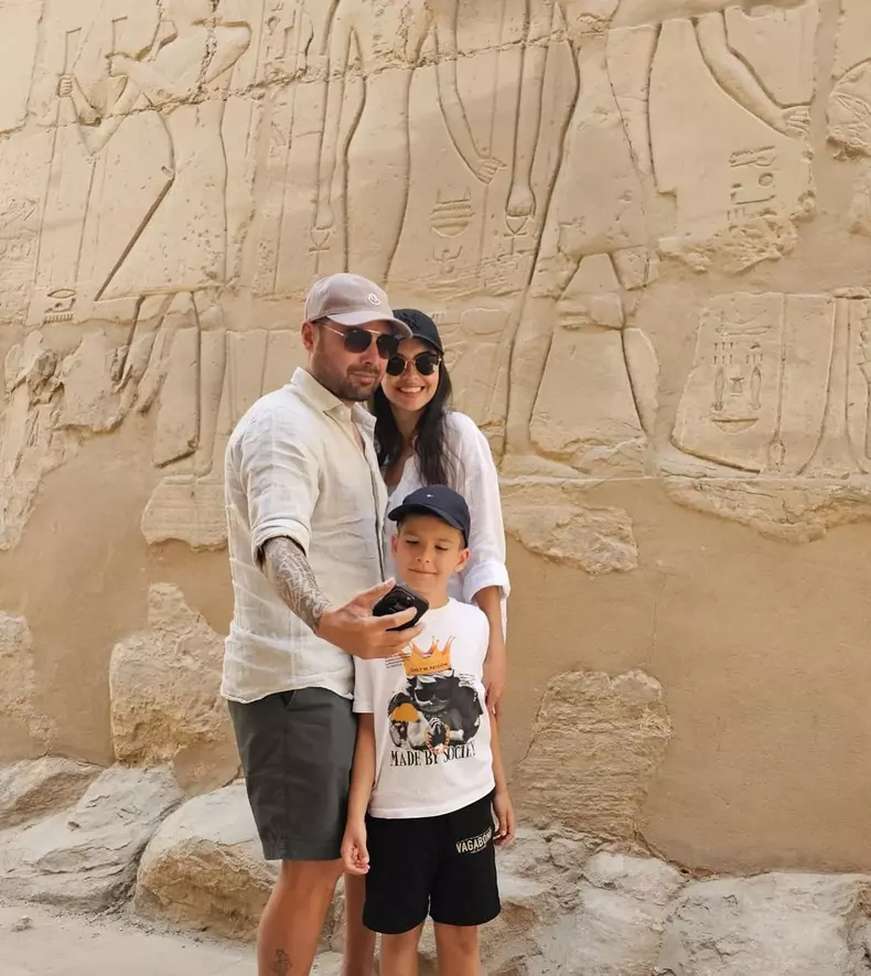 Adrian Mutu, soția și fiul lor, Tiago