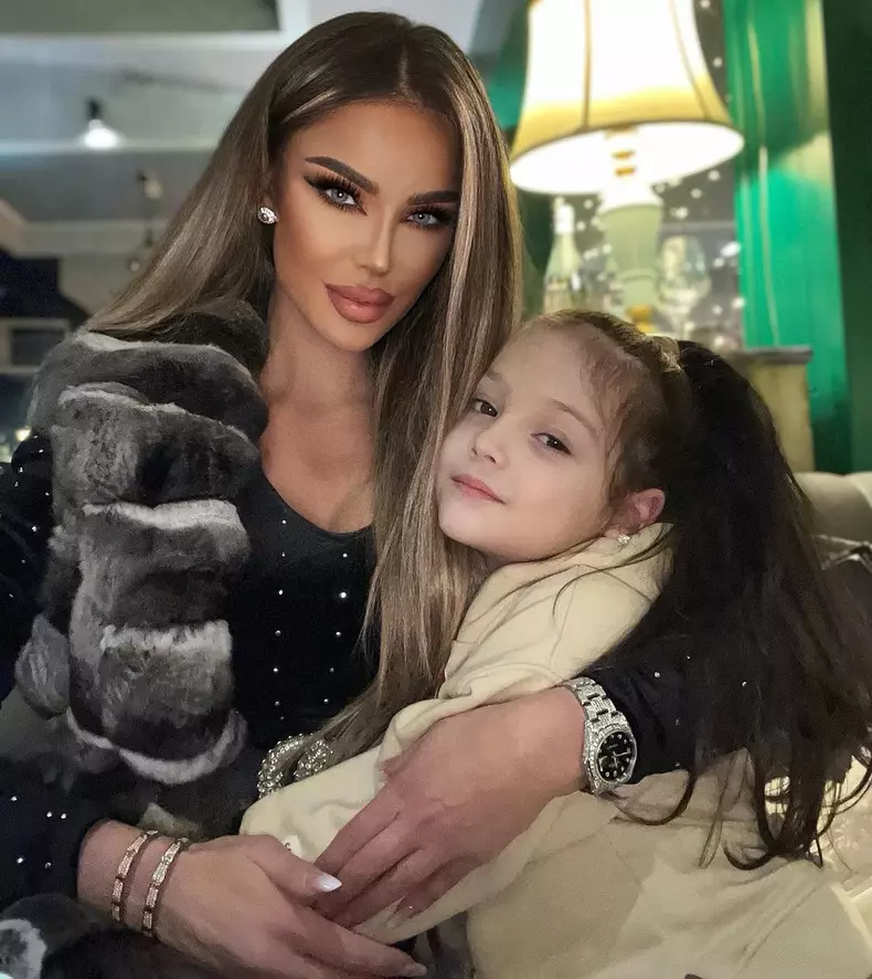 Bianca Drăgușanu fiica Sofia Natalia