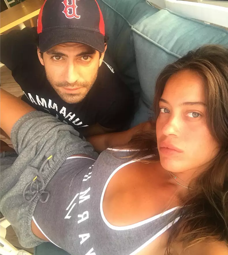 actorul-bugra-gulsoy-si-sotia-sa-nilufer-gurbuz-divorteaza-2