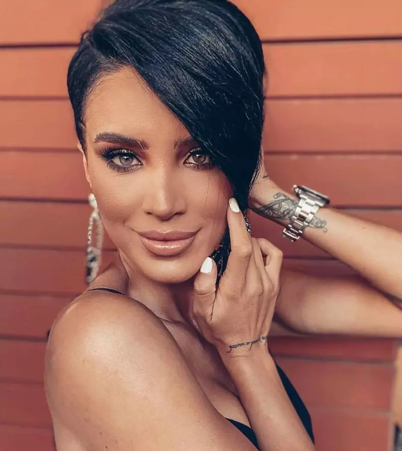 Adelina-Pestritu-2-11