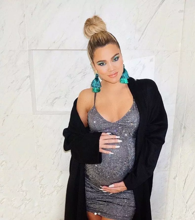  Khloe Kardashian a născut