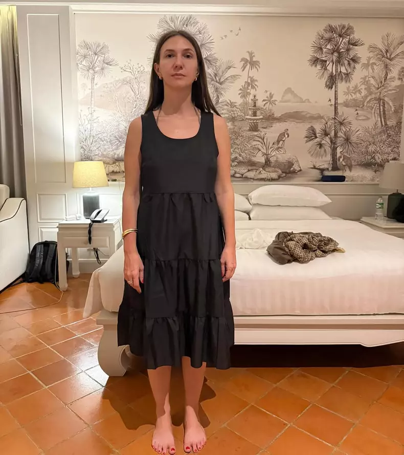 Adela Popescu îmbrăcată în rochia primită de la Radul Vâlcan
