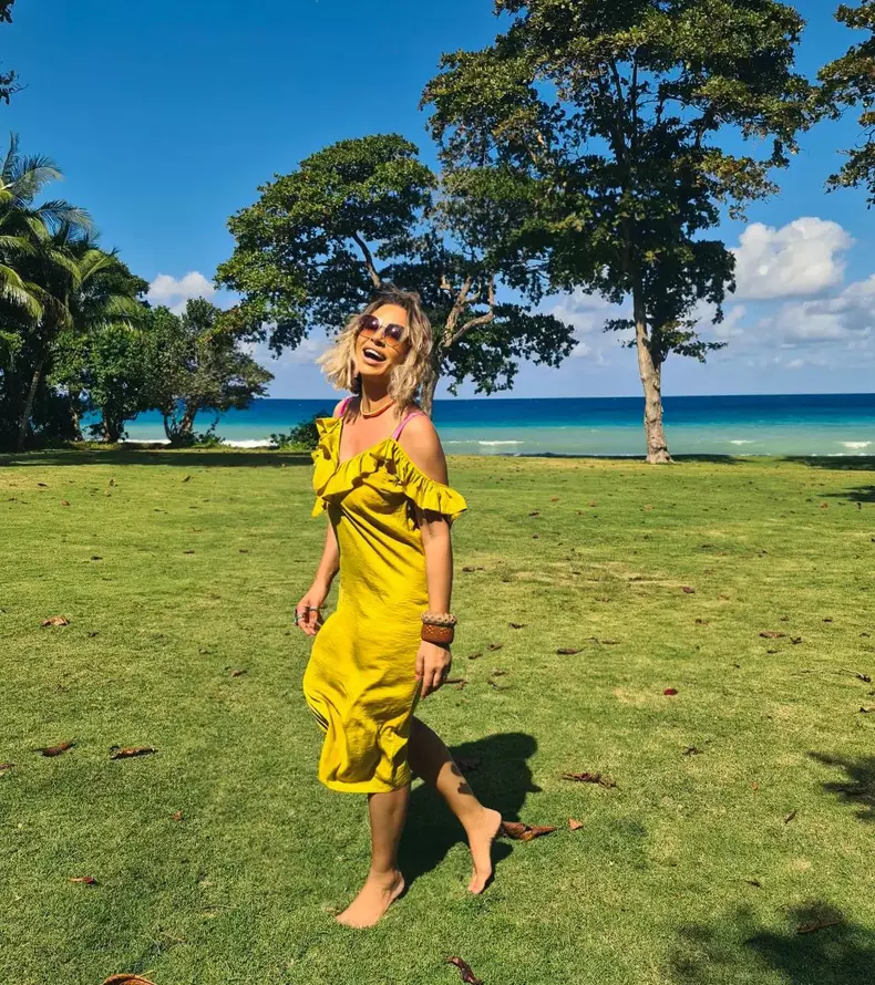 Adina Halas Instagram