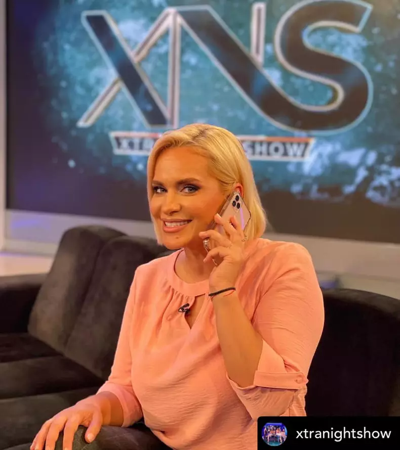 paula-chirila-si-romica-tociu-coprezentatori-splash-vedete-la-apa-2