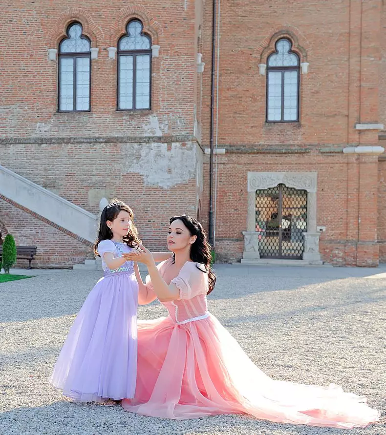 0_andreea_marin_violeta_3.jpg