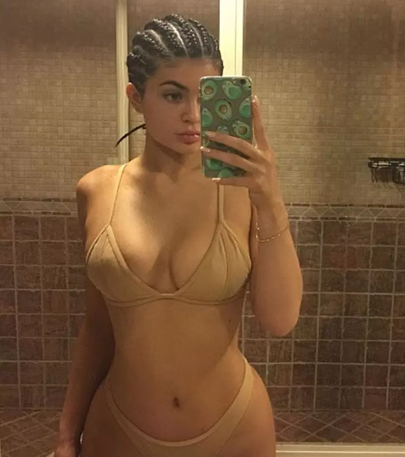 Celebrul selfie în baie