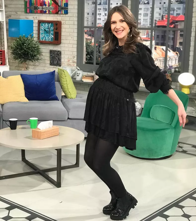 Adela Popescu