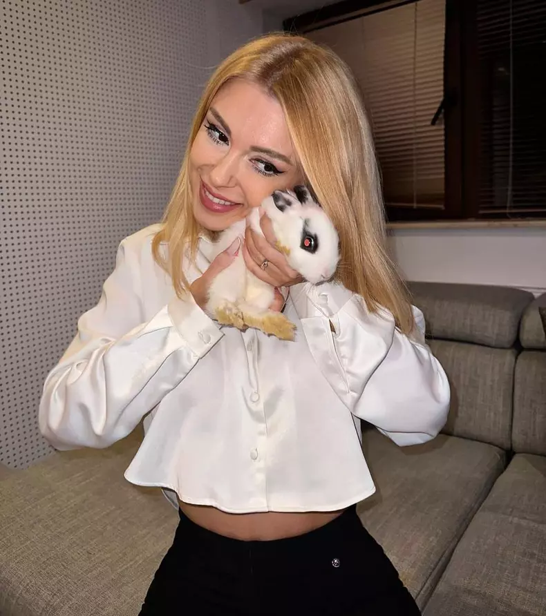 fb_img_1681800162442