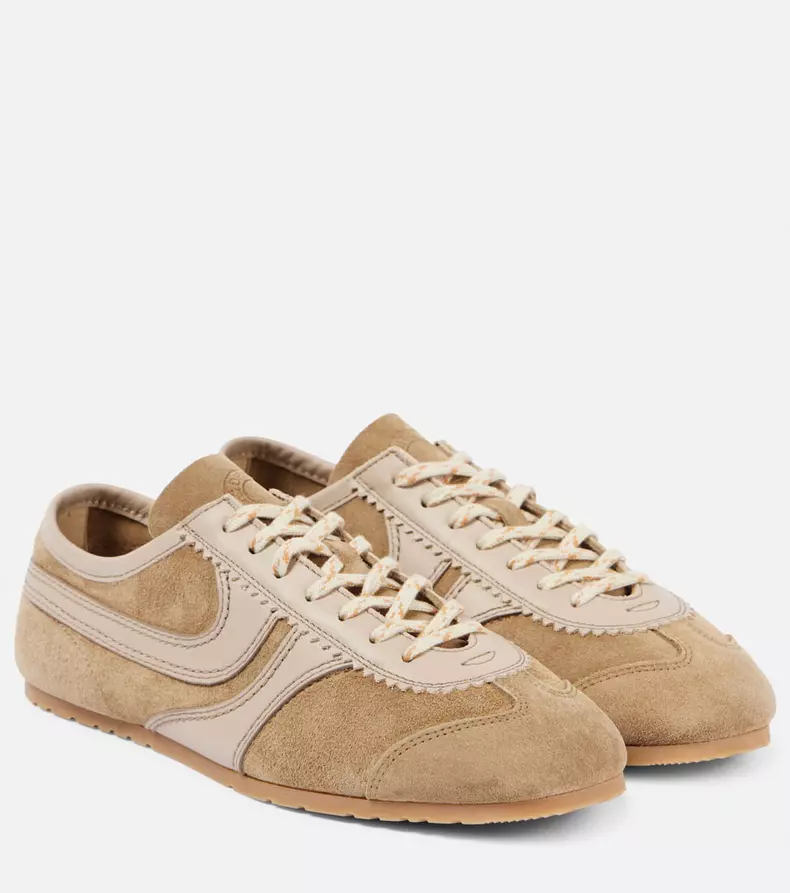 Pantofi sport din piele velur, Dries Van Noten, 1.950 lei, www.mytheresa.com
