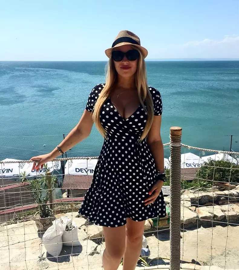 Ornela Pasăre
