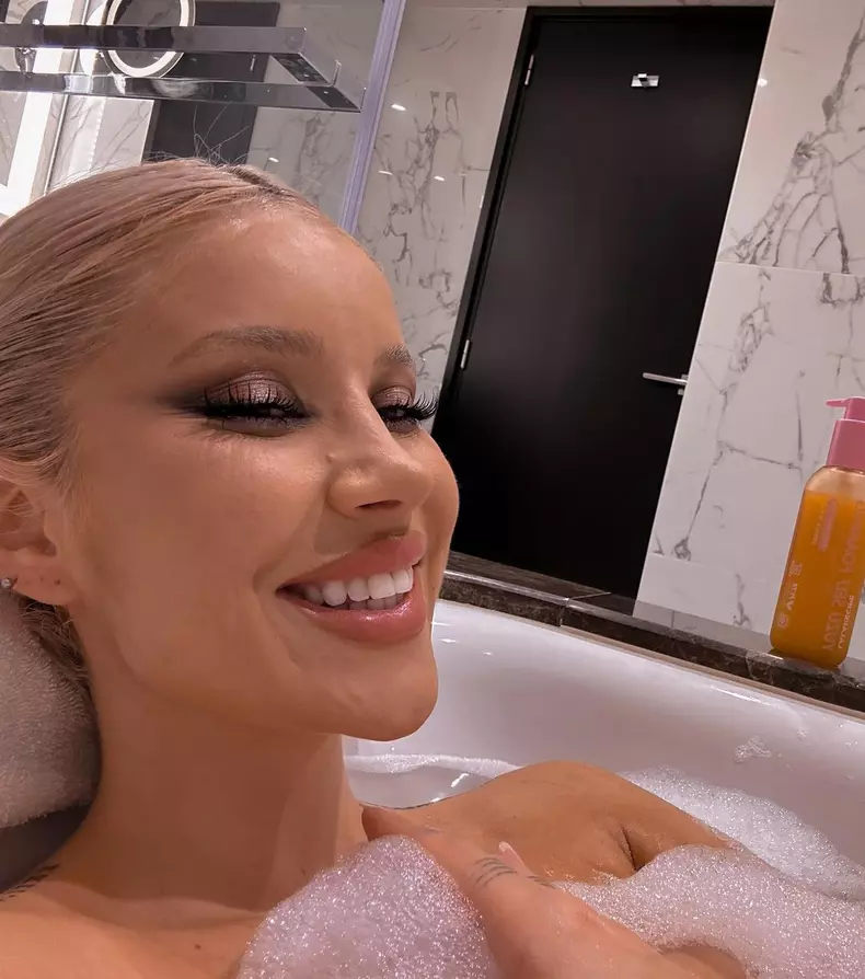 Alina Ceusan 5
