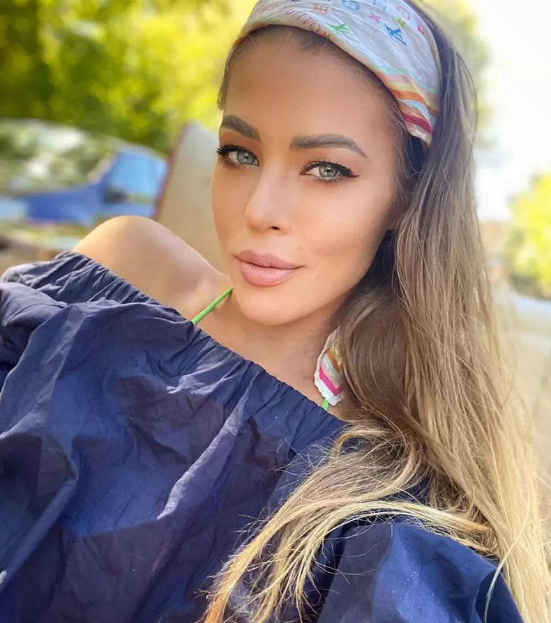 Cine-e-Roxana-Nemeș-de-la-Bravo-ai-stil-8