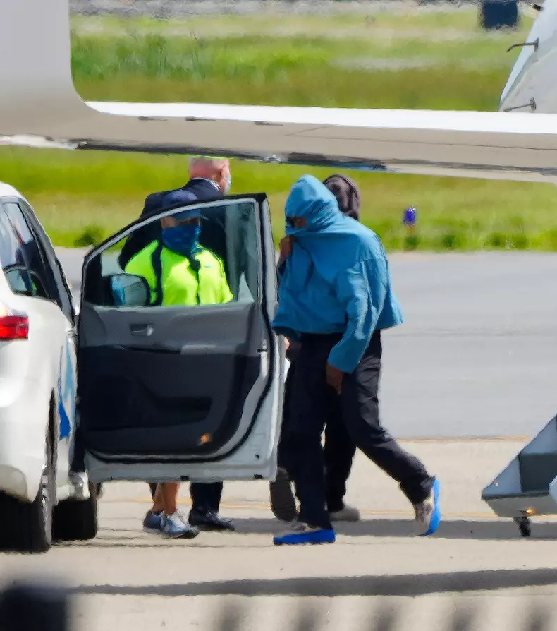 Irina Shayk and Kayne West are Spotted Arriving to a New Jersey Airport After French Vacation.