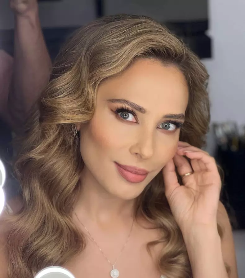 Iulia Vântur