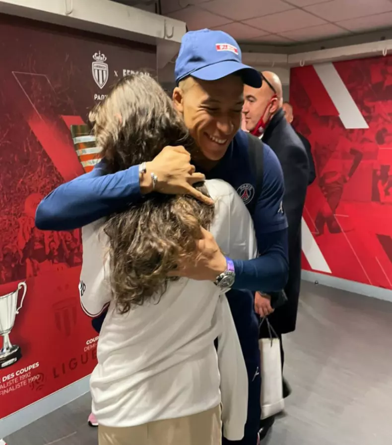 imagini-rare-cu-fiicele-danei-budeanu.-designerul-de-moda-a-postat-totul-pe-instagram.-foto-3