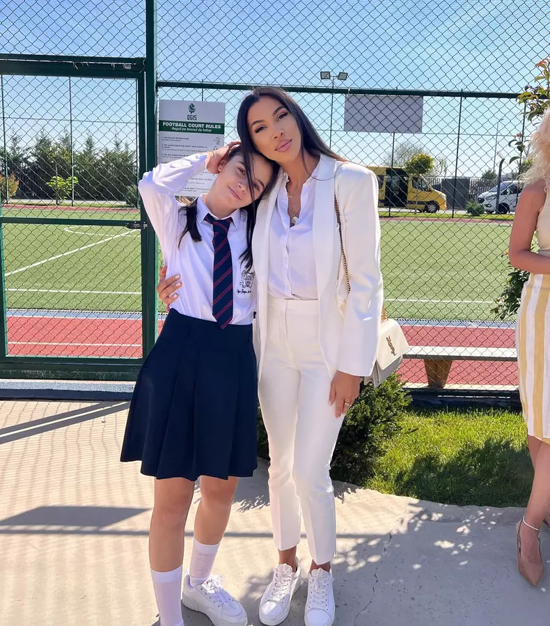 Raluca Pastrama si Maria