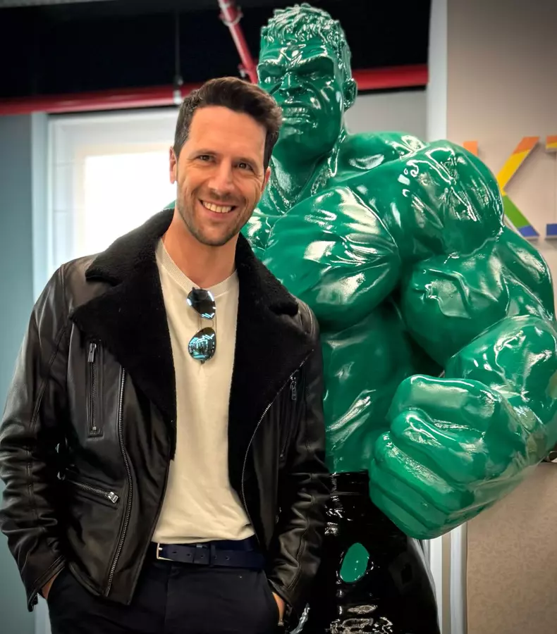 adi-nartea-cu-hulk