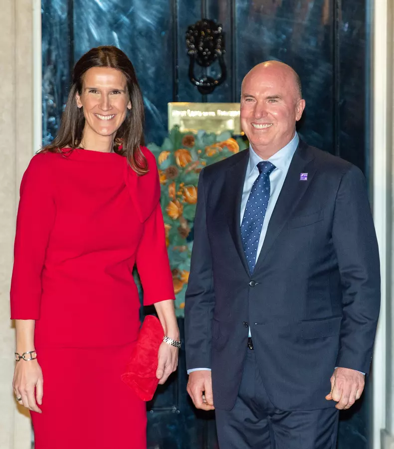 Ce ținute au purtat Primele Doamne la recepția oferită de Regina Elisabeta a II-a